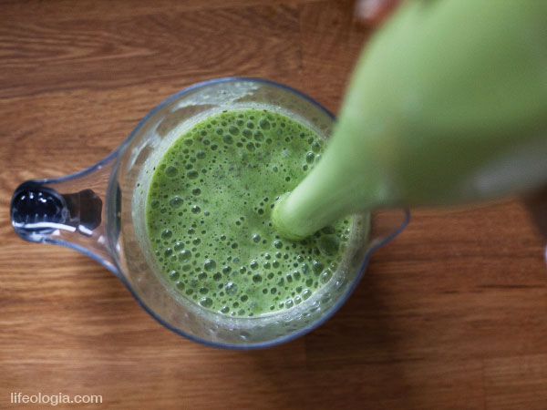Lifeologia-green-smoothie